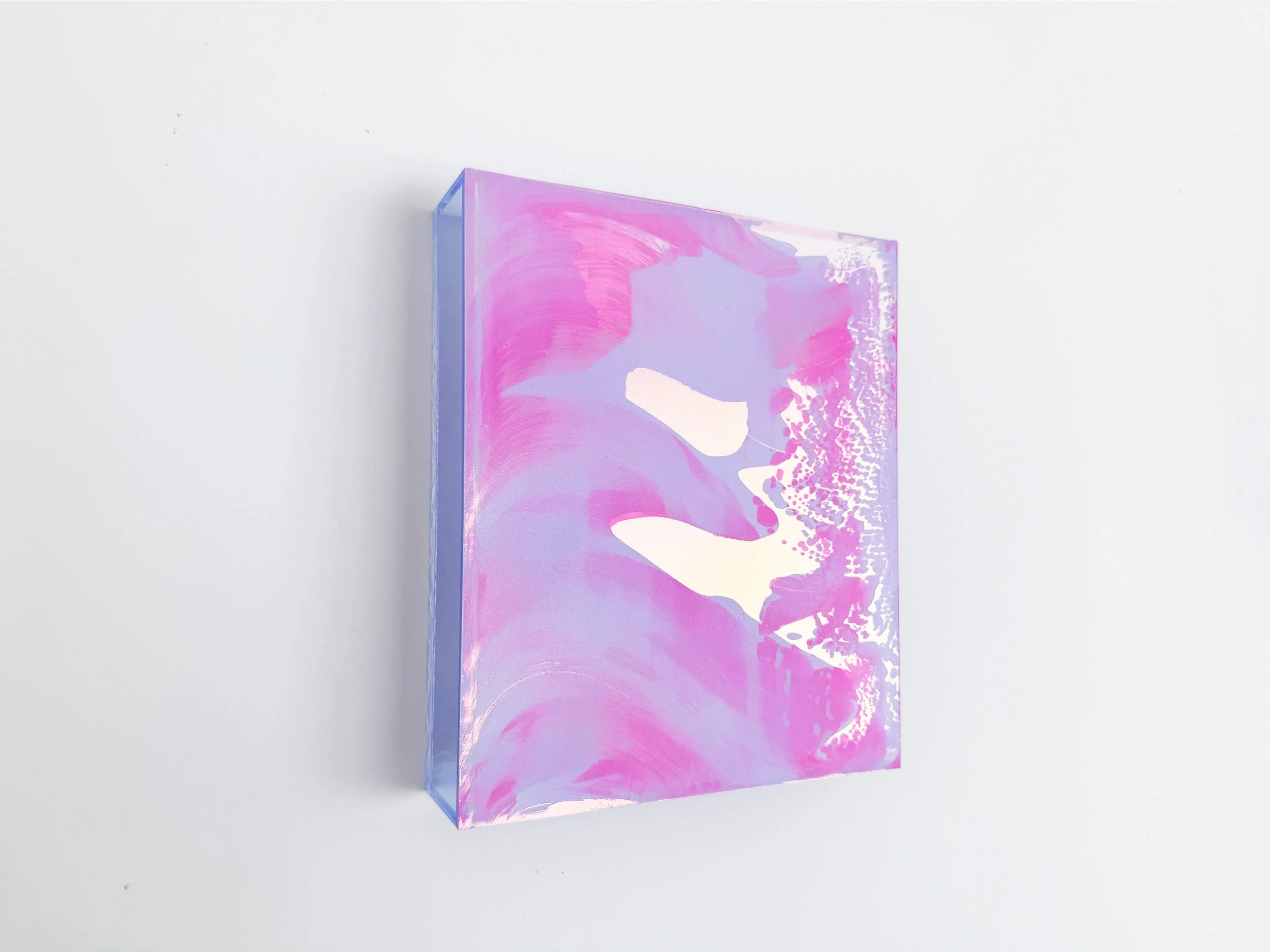 Side view of Coachella Views XV by Lisette Schumacher, revealing its compact sculptural presence