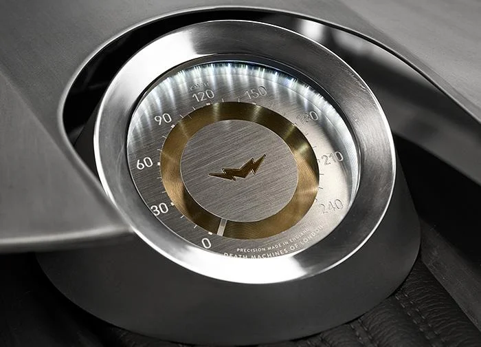 AF_image3grid_lightbox_Speedo.jpg