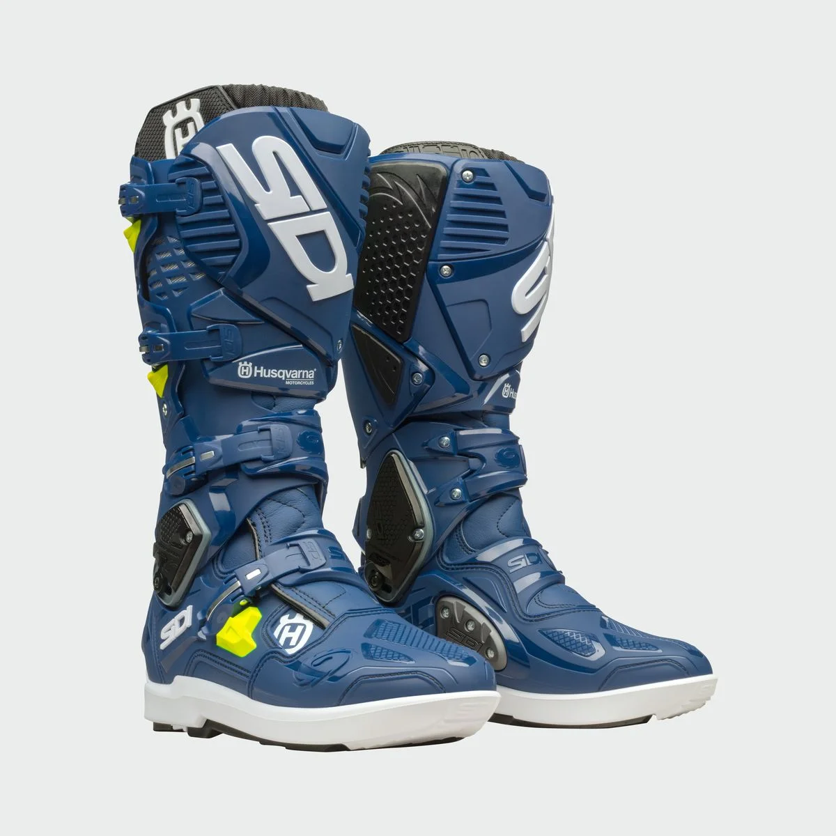 VAHNA — Husqvarna Motorcycles