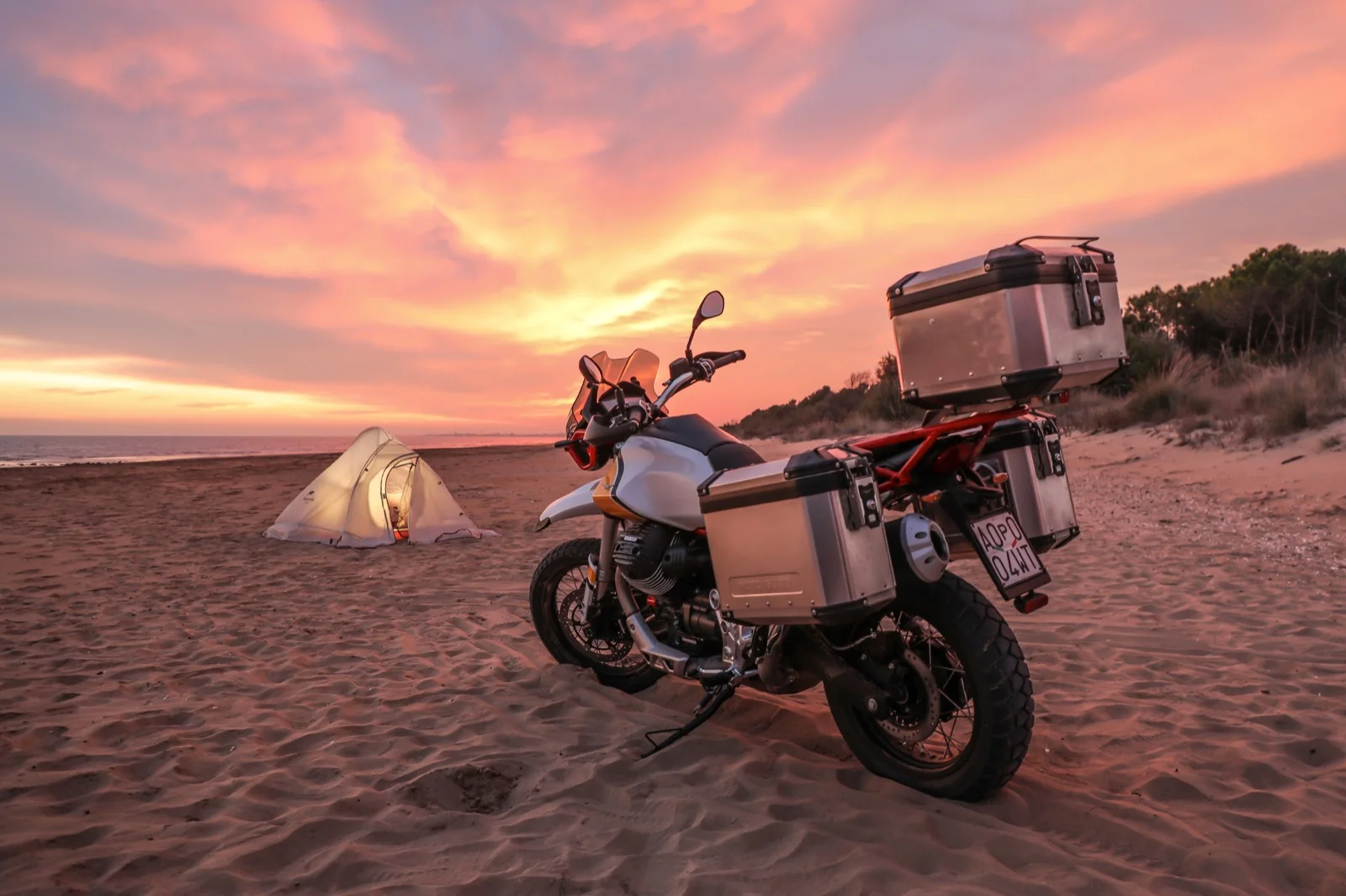 09 Moto Guzzi V85 TT.jpg