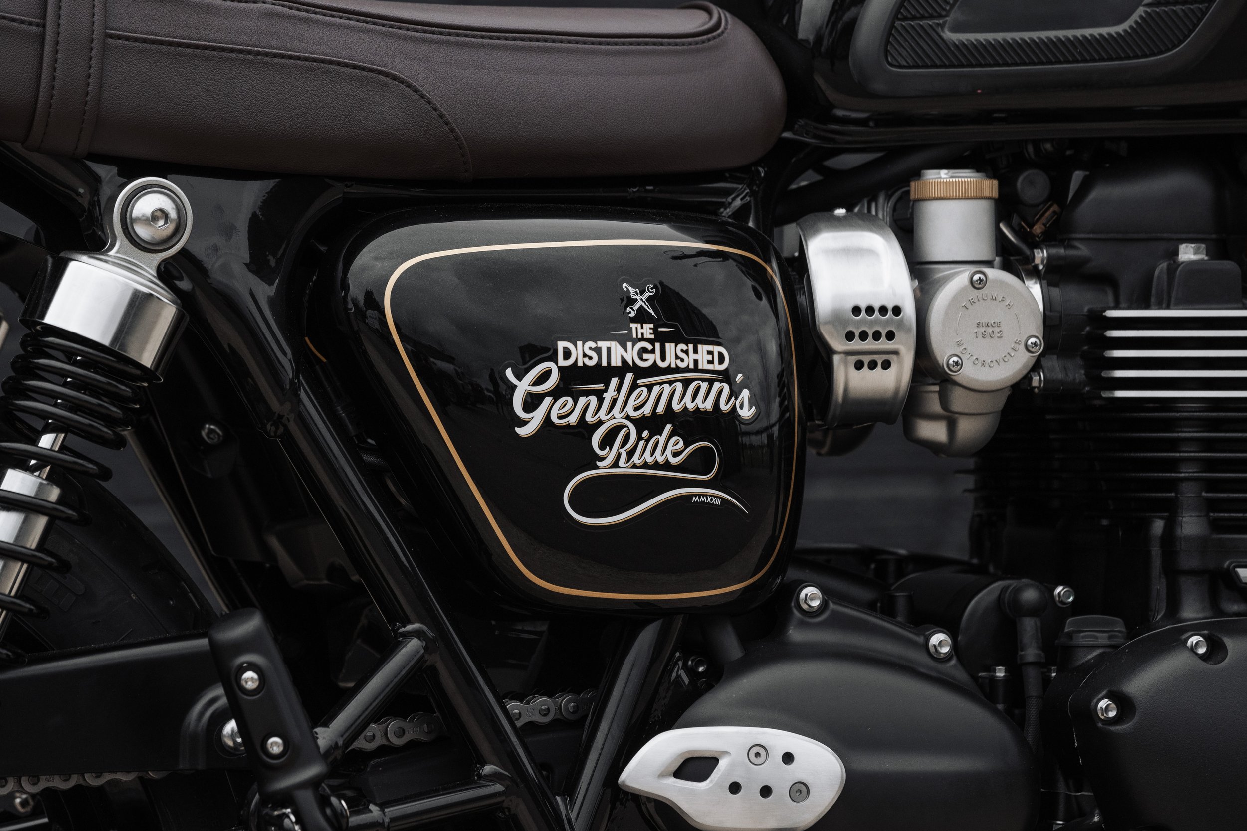 VAHNA TRIUMPH BONNEVILLE T120 BLACK DGR LIMITED EDITION