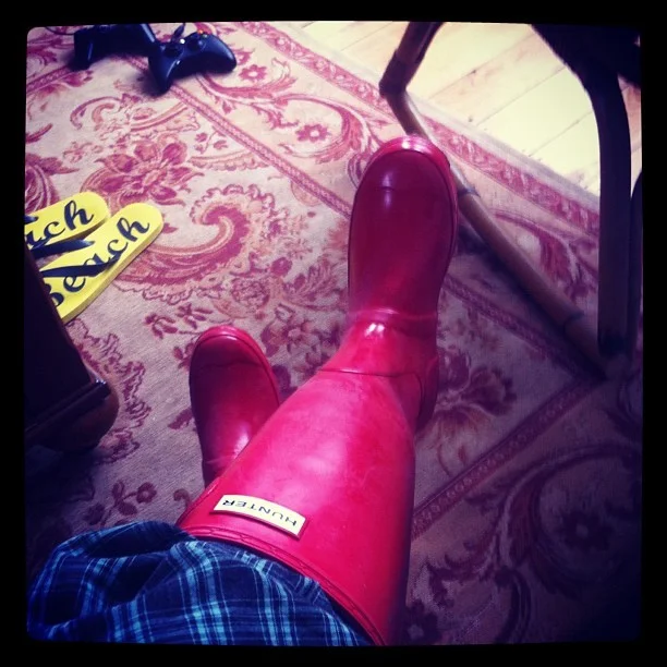 Literally less than a week to go until @TruckFestival! I was laughing at my friend @tunnelout this morning when she asked me to request that people ONLY wear wellies in a festival field/ farm/ fishing or walking the dog situation. She’s sick of seeing them on people in the big city! London folk… Pull on a pair of your best leather riding or ankle boots and be done with it!!! (I was trying to be funny by replacing my Pat Butcher-esq leopard print @topshop slippers with my @HunterBoots over @jmgcreative’s pj bottoms.) #fashion #style #whattowear #whatNOTtowear #wellies #me #girl #festival #styleinspiration (Taken with Instagram )