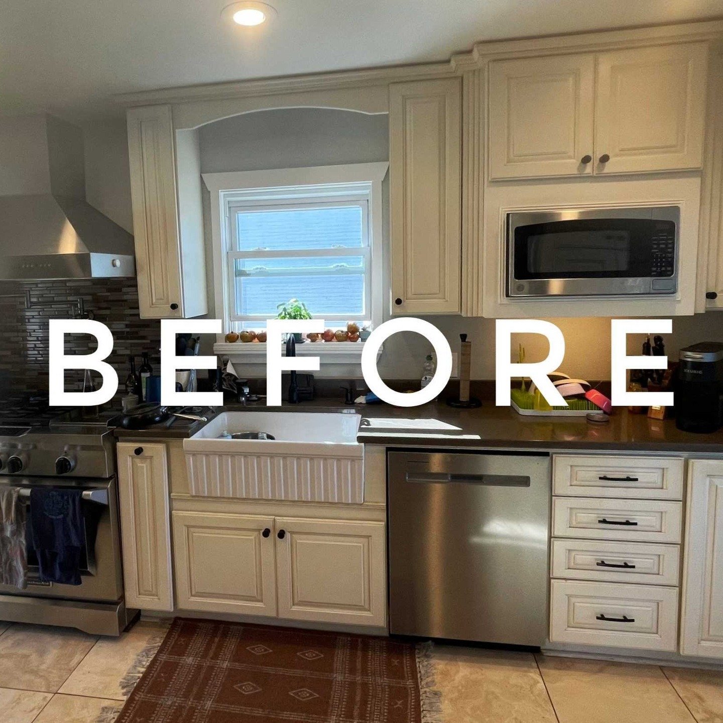 Before ➡ During ➡After ✨
&nbsp;Another kitchen cabinet transformation by All Pro Painting. 
We love turning kitchens into brighter, cleaner spaces!🎨
&nbsp;#AllProPainting #CabinetPainting #BeforeAndAfter #FreshPaint