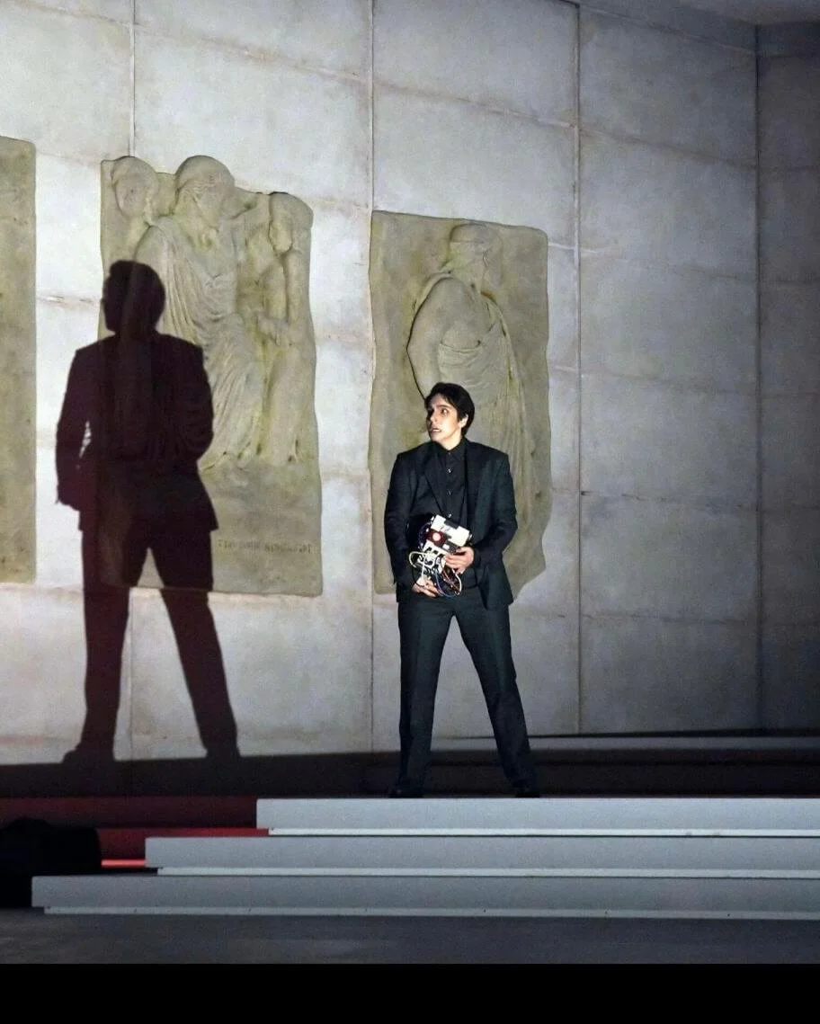 Production photos are here 👀
&bull;
Light and shadow mix in this production of La clemenza di Tito, where political choices meet personal ones, and the line between betrayal and loyalty becomes uncertain. 🎭 
&bull;
Today is our 4th performance, and