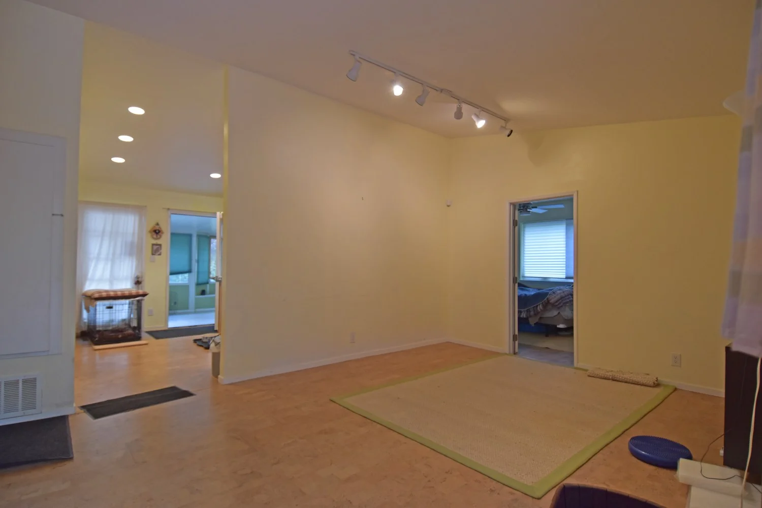 Living Room.jpg