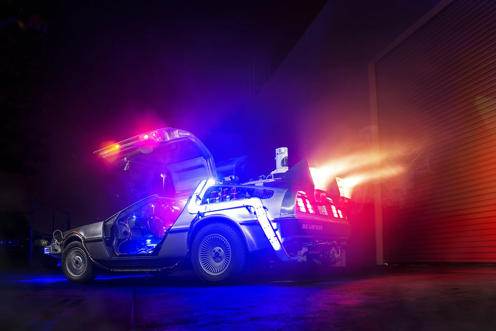 BTTF_DMC12_REAR3QUARTER_FOG.jpg
