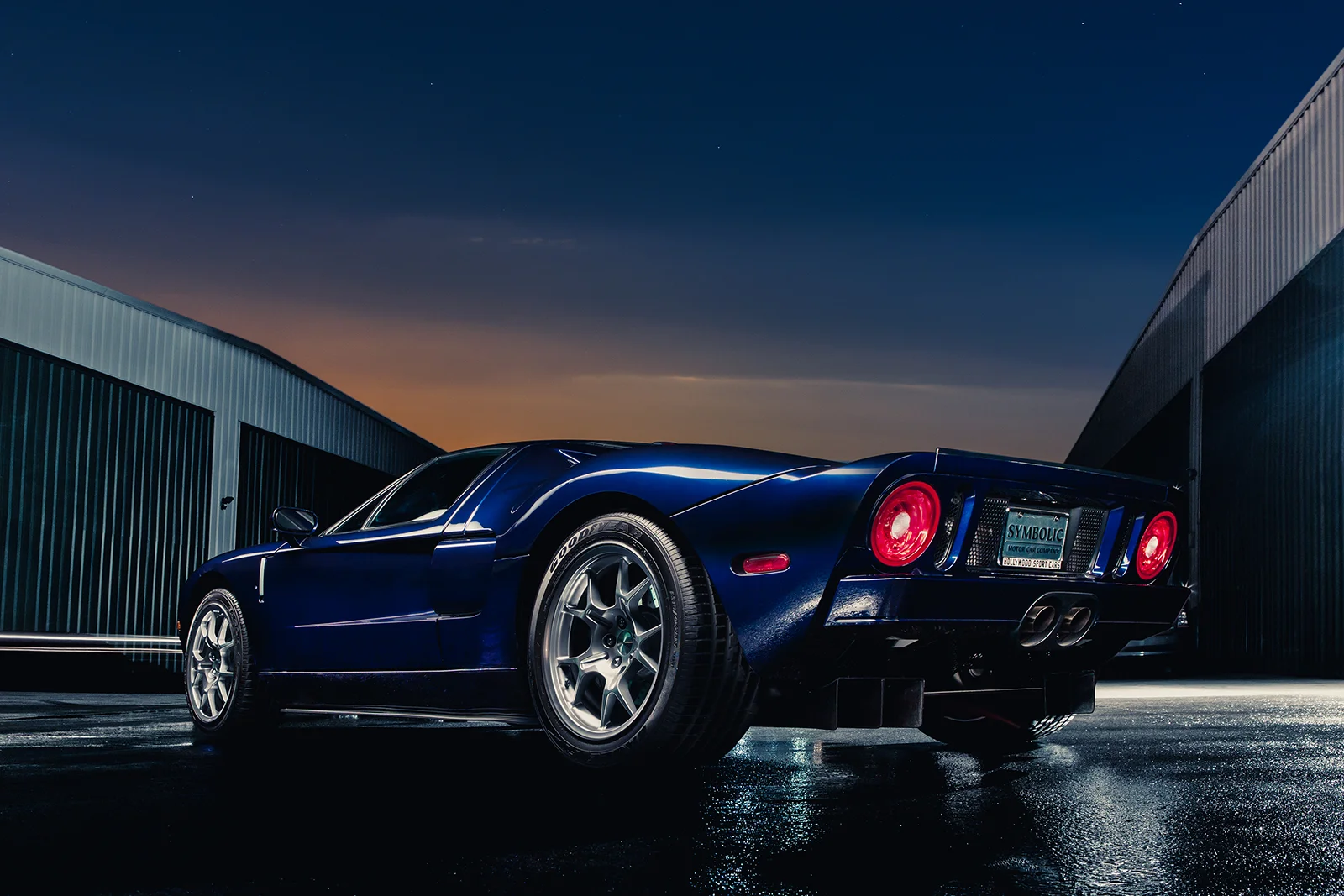 FORDGT_REAR3QUARTER_LP.jpg