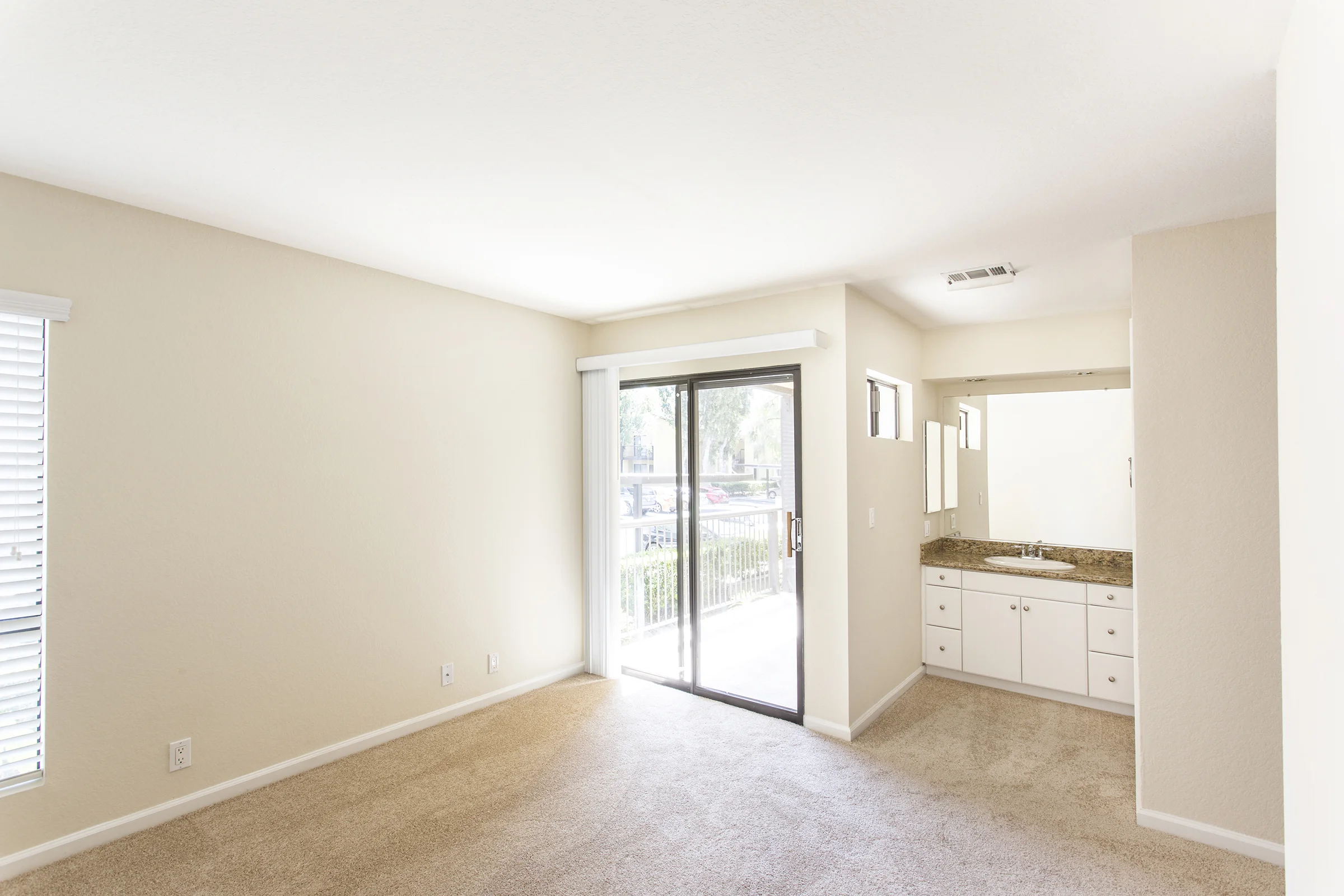 BEDROOM1_01.jpg