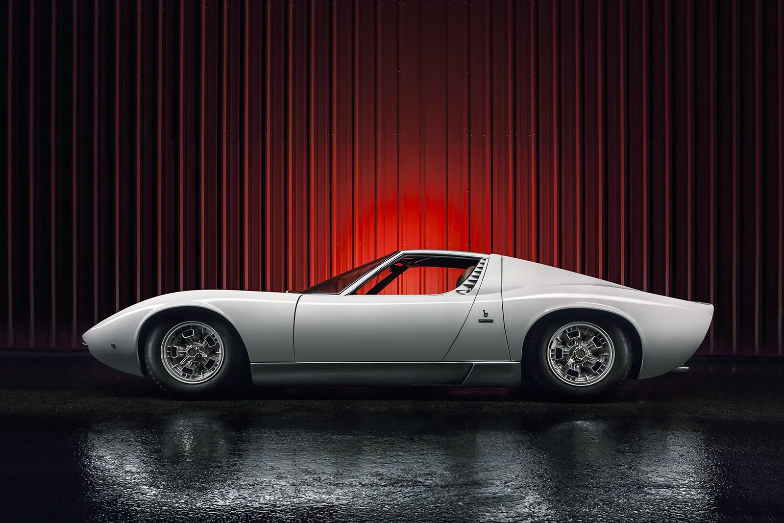 MIURA-PROFILE-01.jpg