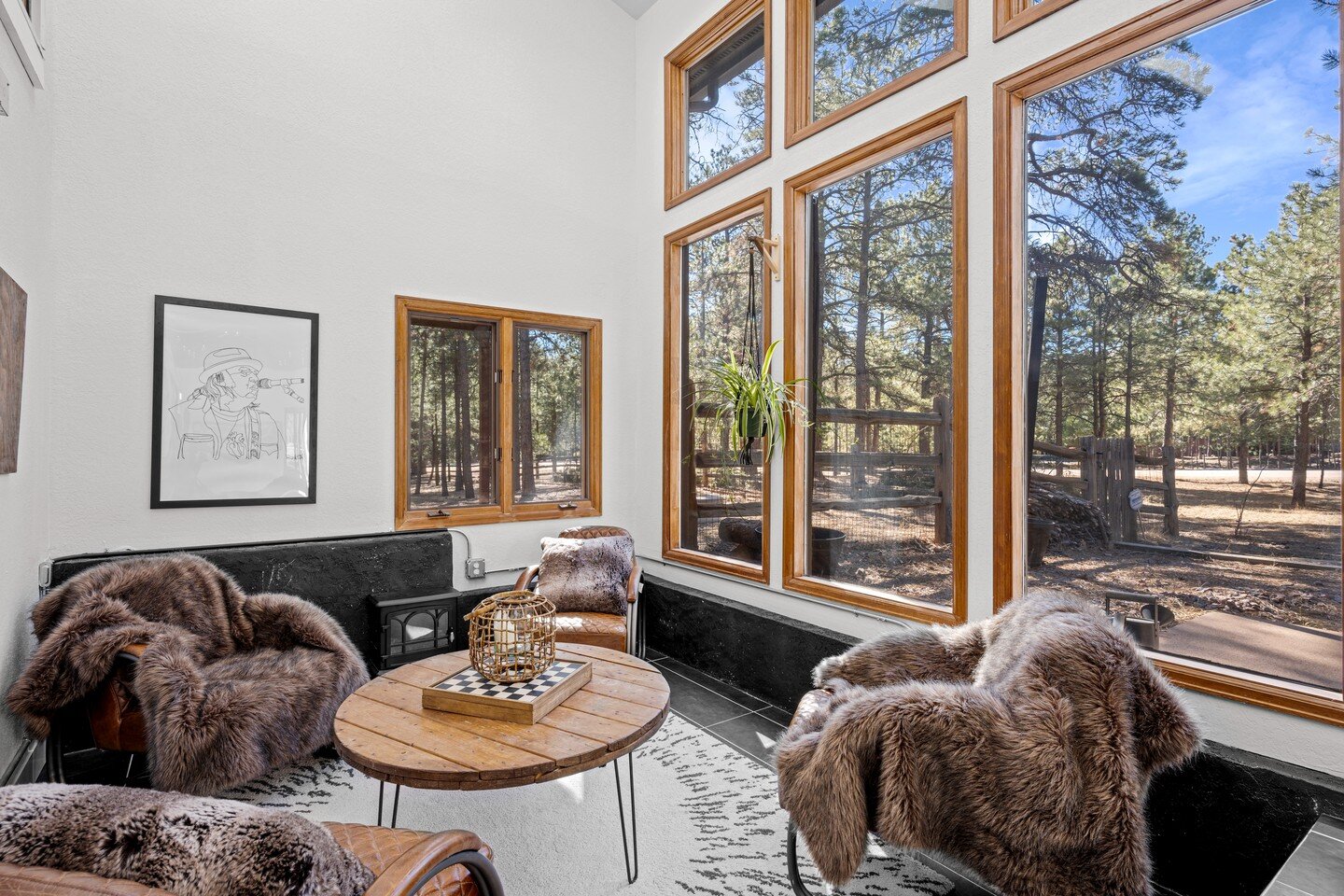 Gorgeous home nestled in the trees

#luxuryhomes #luxuryrealestate #realestatephotography #realestatephotographer #coloradorealestate