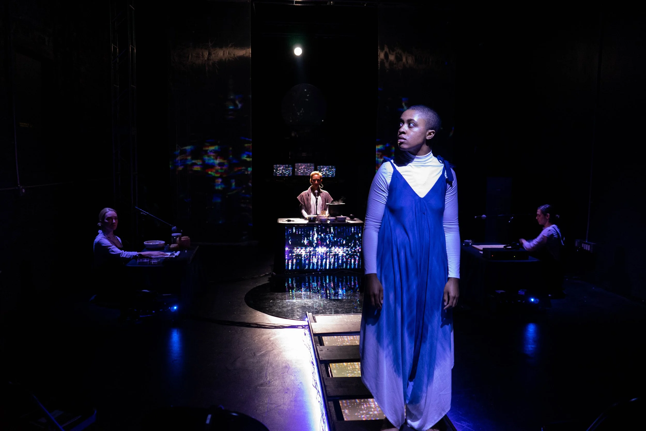 Waters of Oblivion_2021_Theater Mitu_02.jpeg