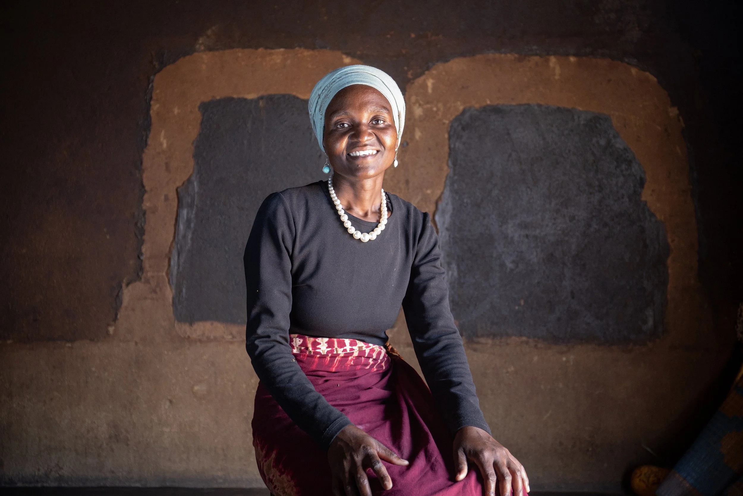  Jacqueline Msebele is a member of the Learn and Do Group in Bulilima, Zimbabwe. She is involved in the group’s daily work, such as preparing vegetables for the solar drier and keeping records for the grinding mill sales. As one of the 10 members, sh