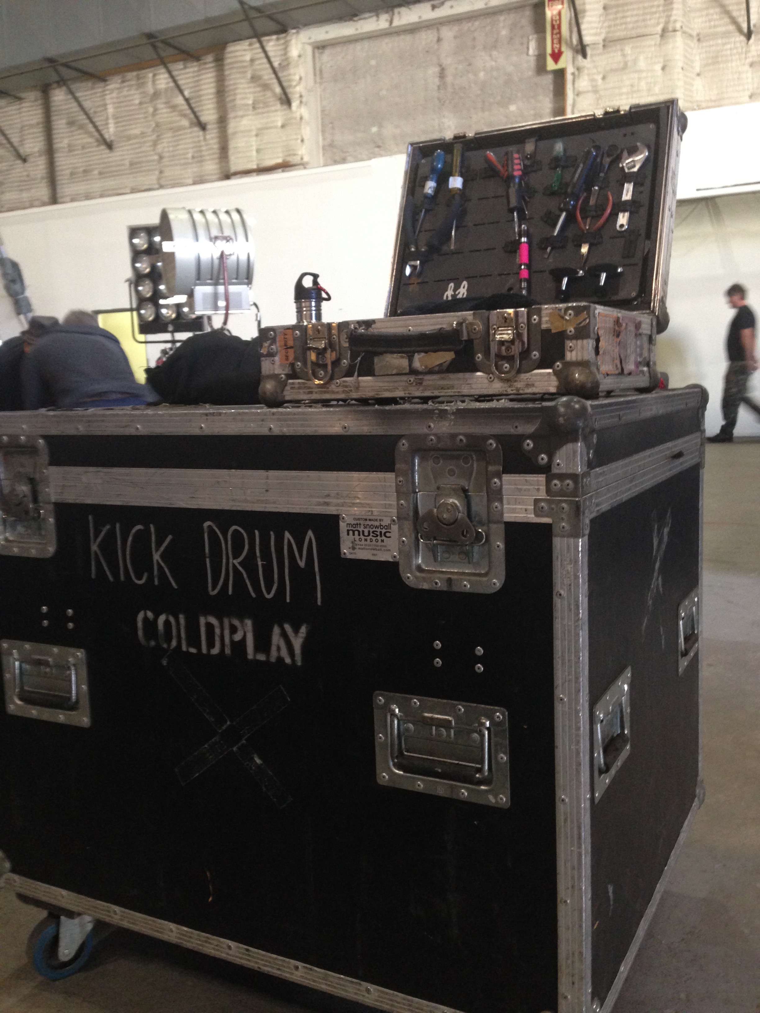 Band arrives. Instrument load in. 