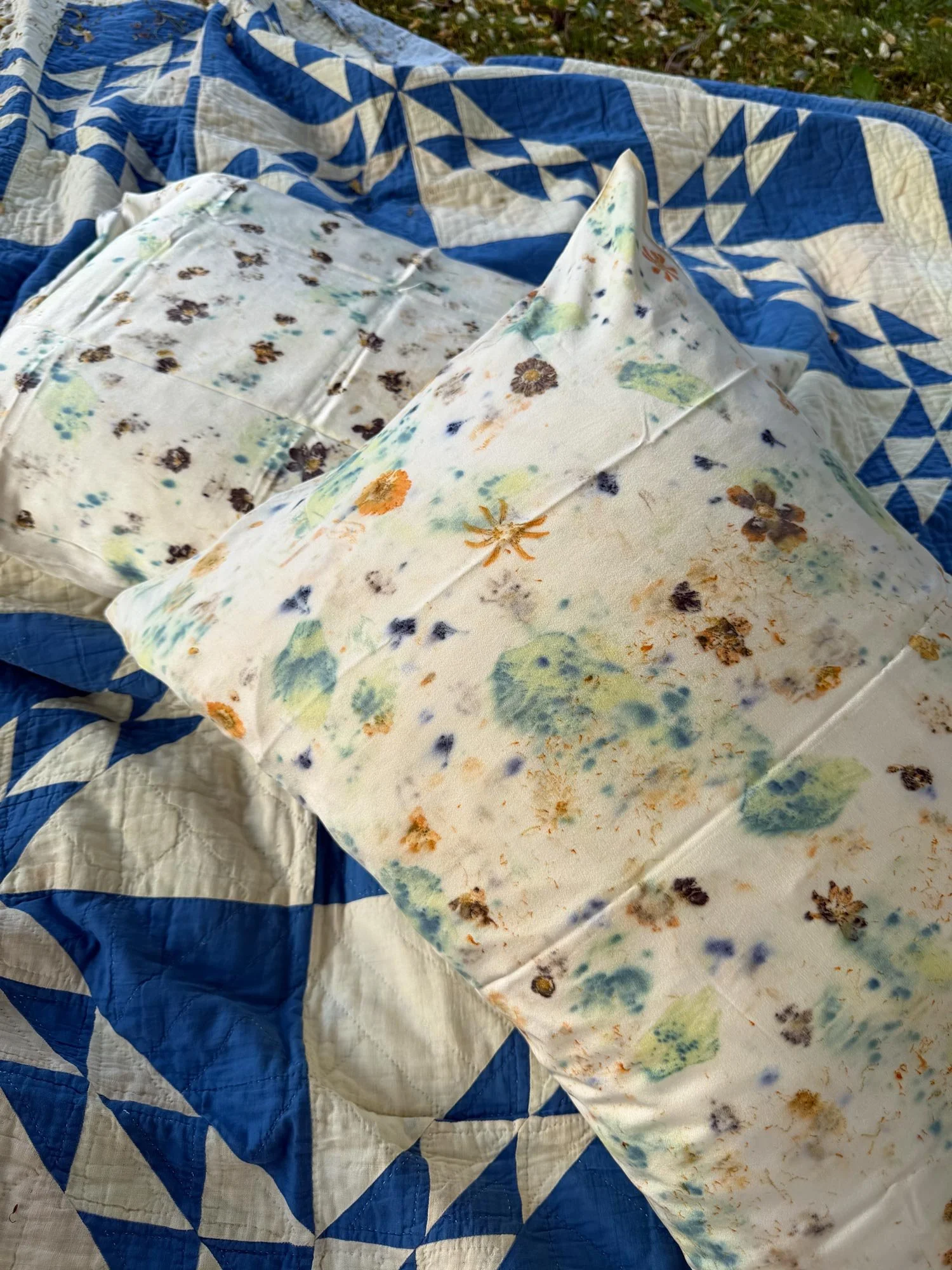 Botanically-dyed-silk-pillowcase-tidepool-set-maui-02.jpg