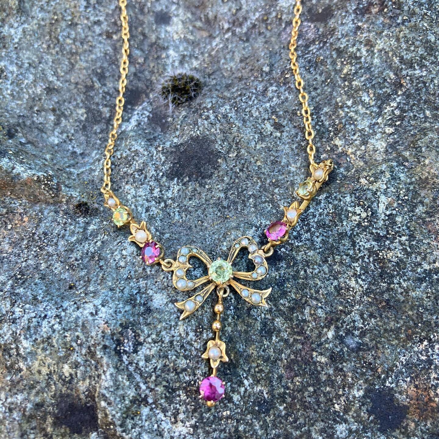 A fab gold Edwardian Lavalier Necklace. Looking beautiful sunbathing on a rock! #edwardianjewelry #edwardianlavalier #antiquejewelry #antiquefindsbygoldfinch