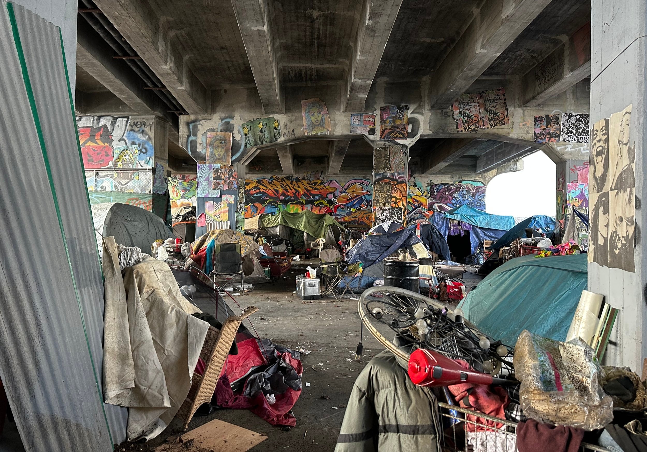 Ext. Unhoused Encampment- Dressed Location & Build
