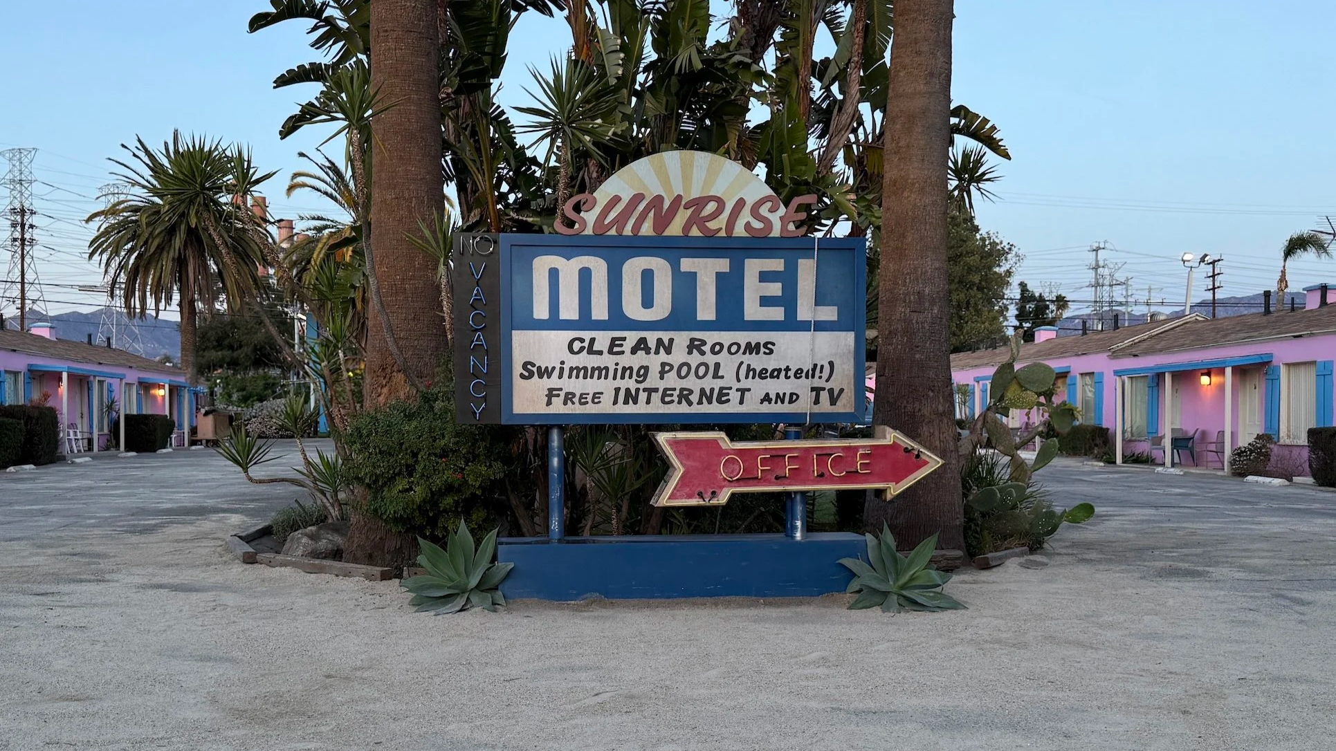  Ext. Desert Motel- Location Build 