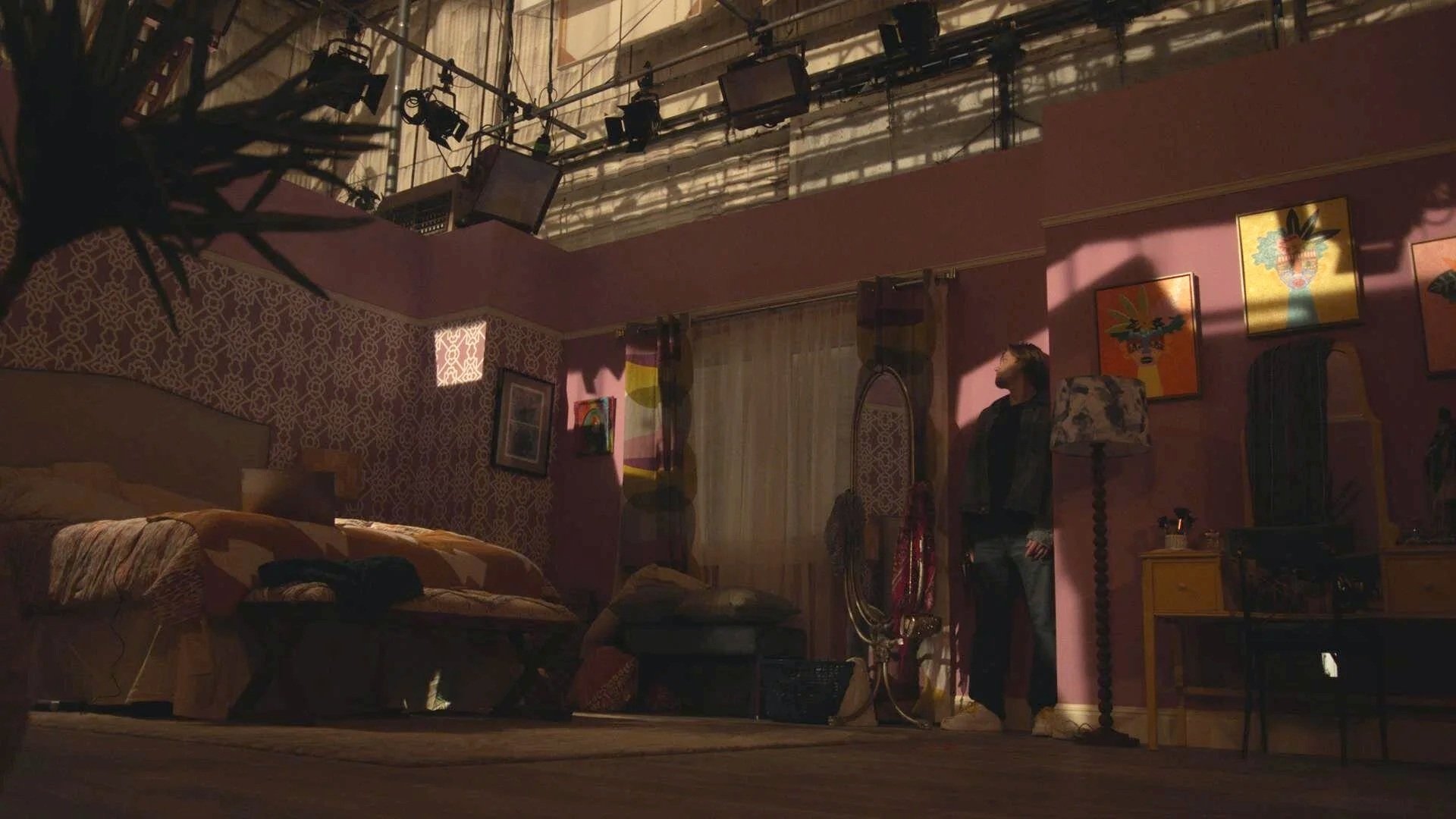  Int. Sitcom Set- Stage Build 