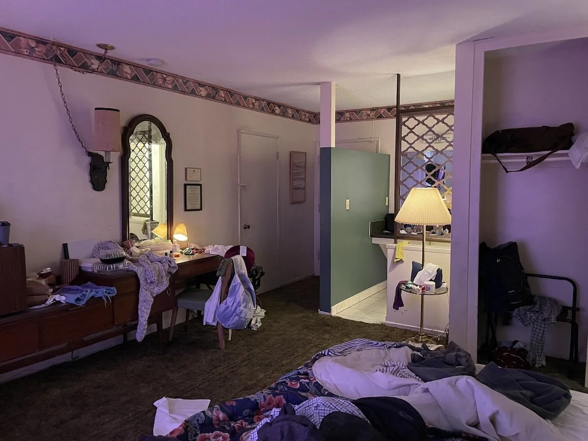  Int. Motel- Dressed Location &amp; Build  
