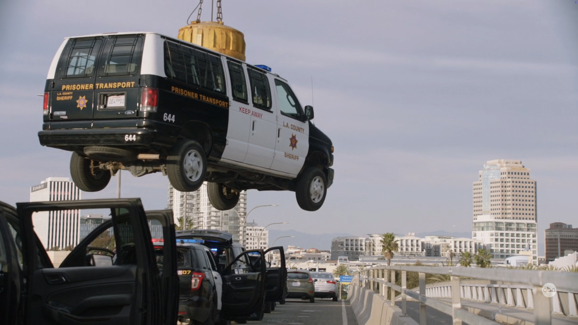  Ext. Queensway Convoy Bridge- Picture Vehicle Faux Magnet Rig 