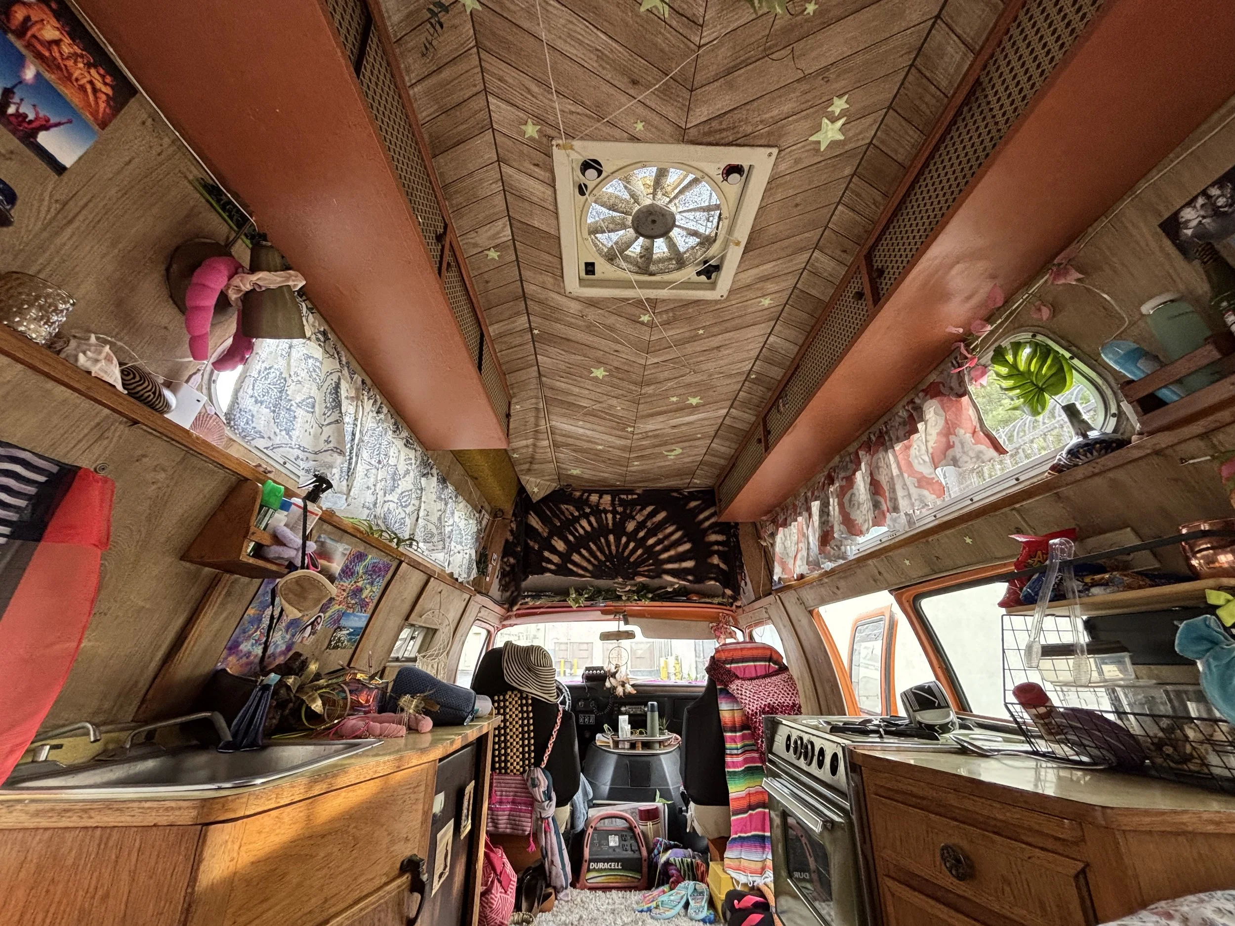  Int. Murder Van- Modified and Dressed Picture Vehicle 