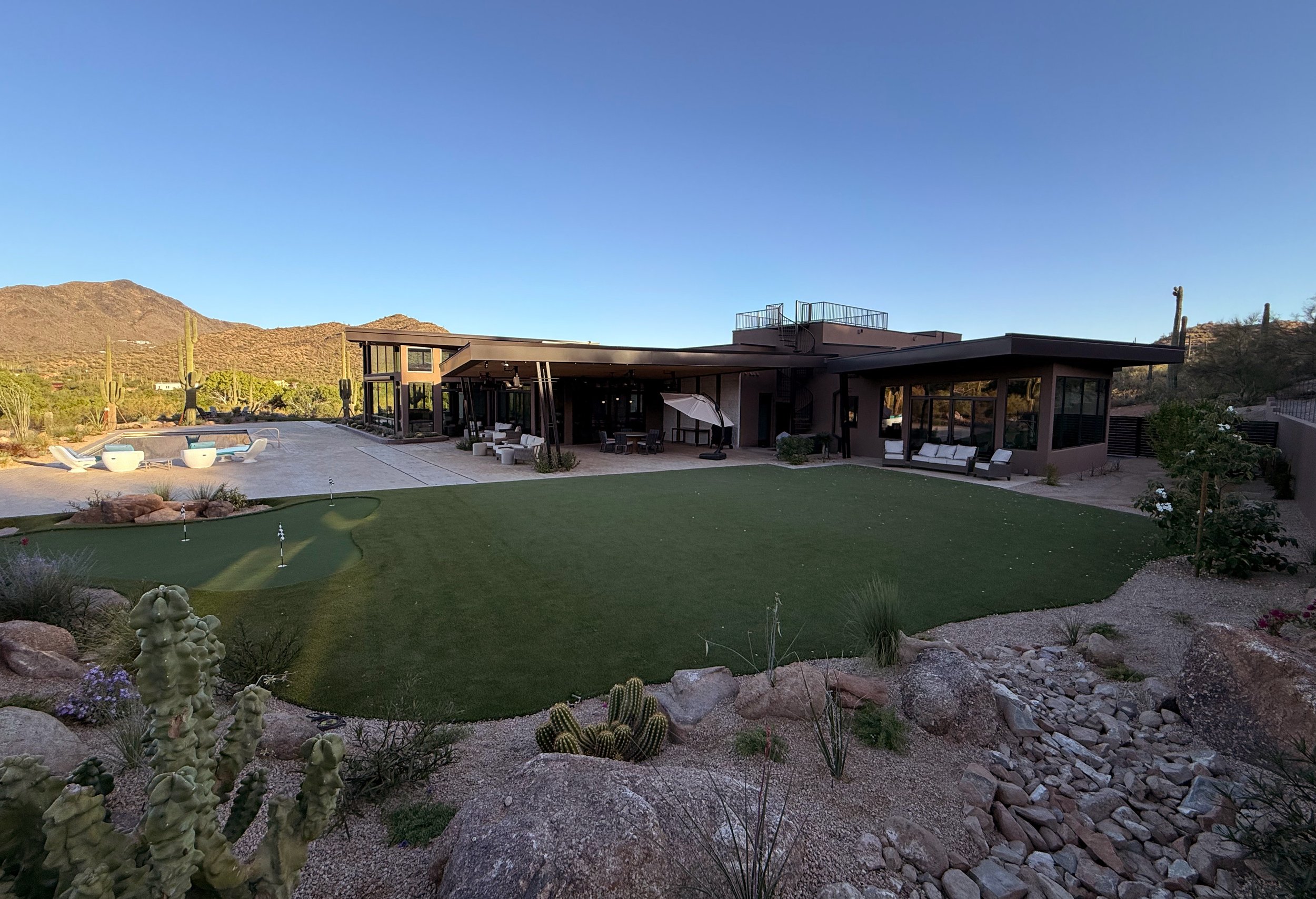  Backyard- Putting Green and Bocce Ball Field 