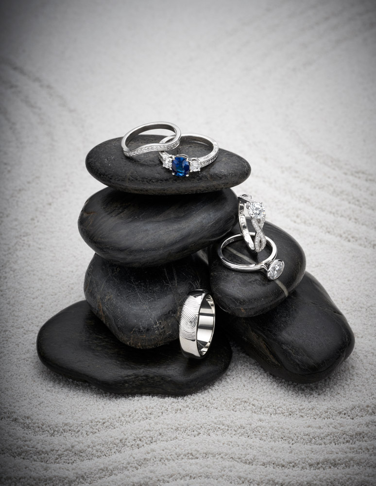 LARSEN-Wedding-Rings-Jewellery-Photography-01.jpg