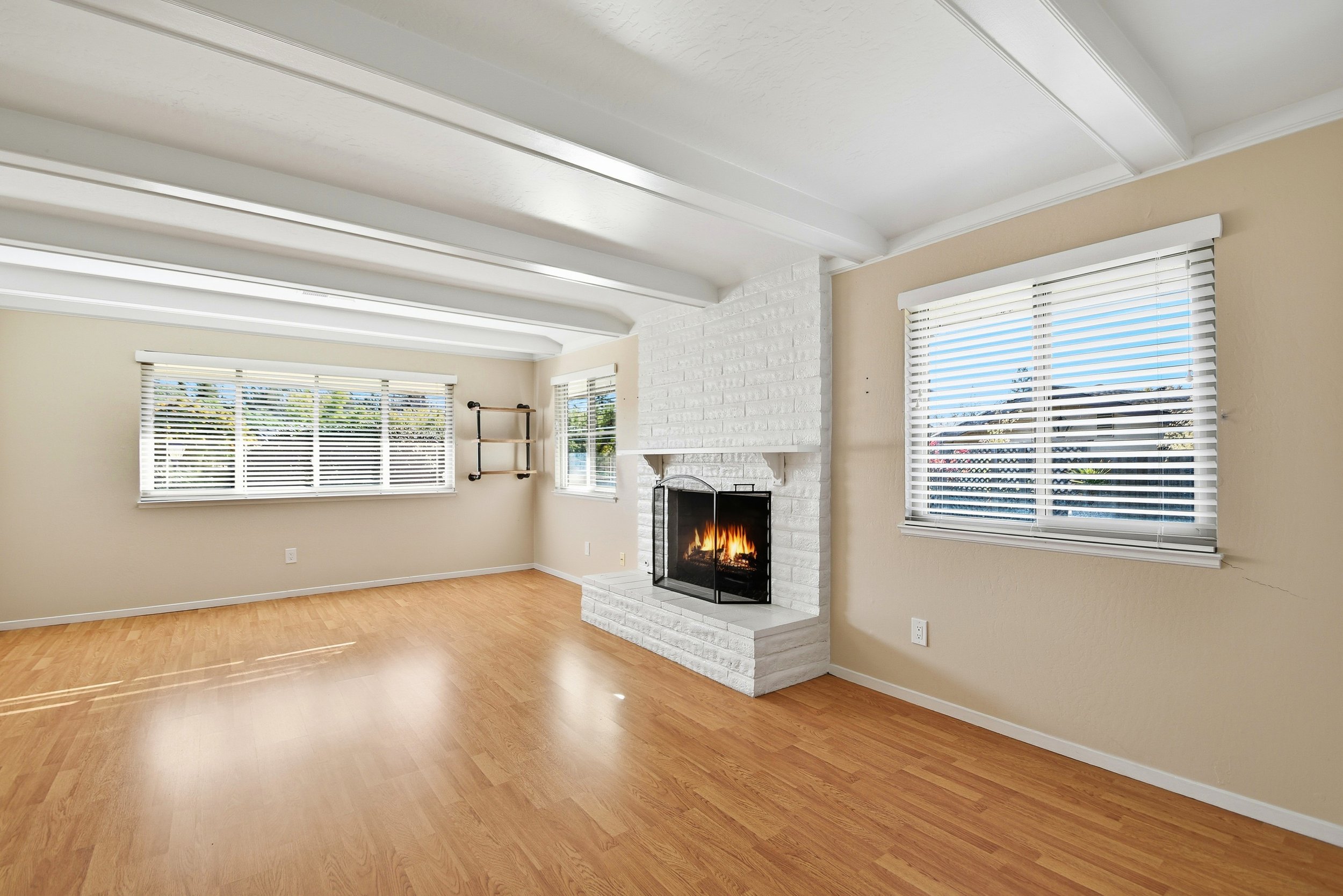 06_f8_442b_Las_Casitas_Ct.jpg