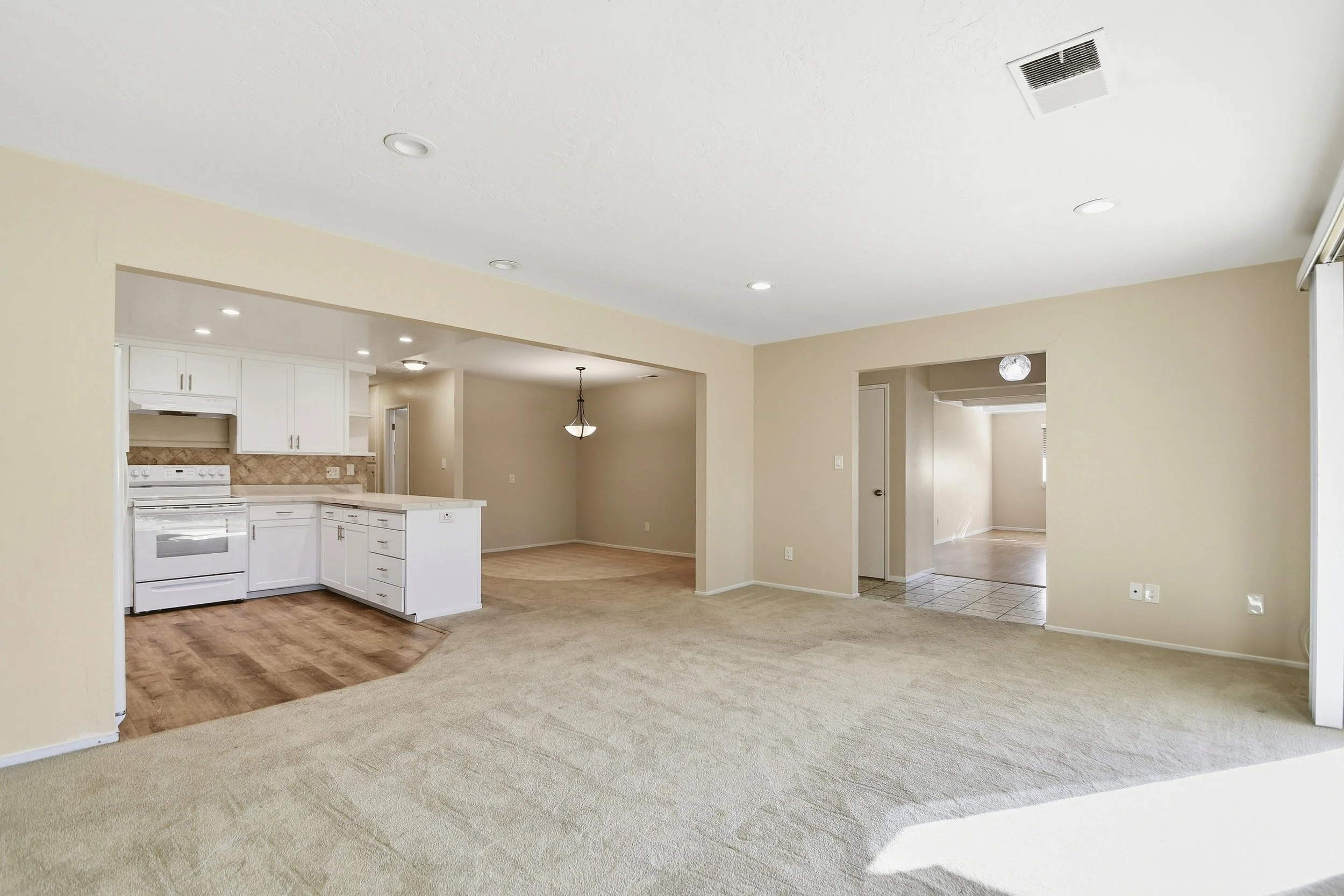 11_f8_442b_Las_Casitas_Ct.jpg