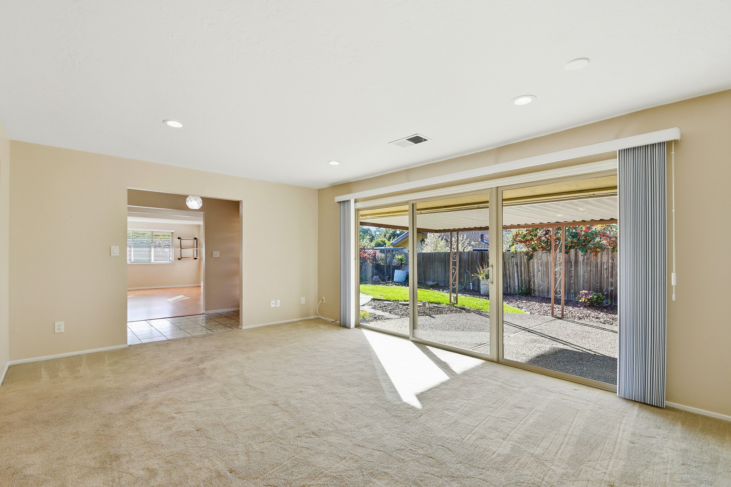 12_f8_442b_Las_Casitas_Ct.jpg