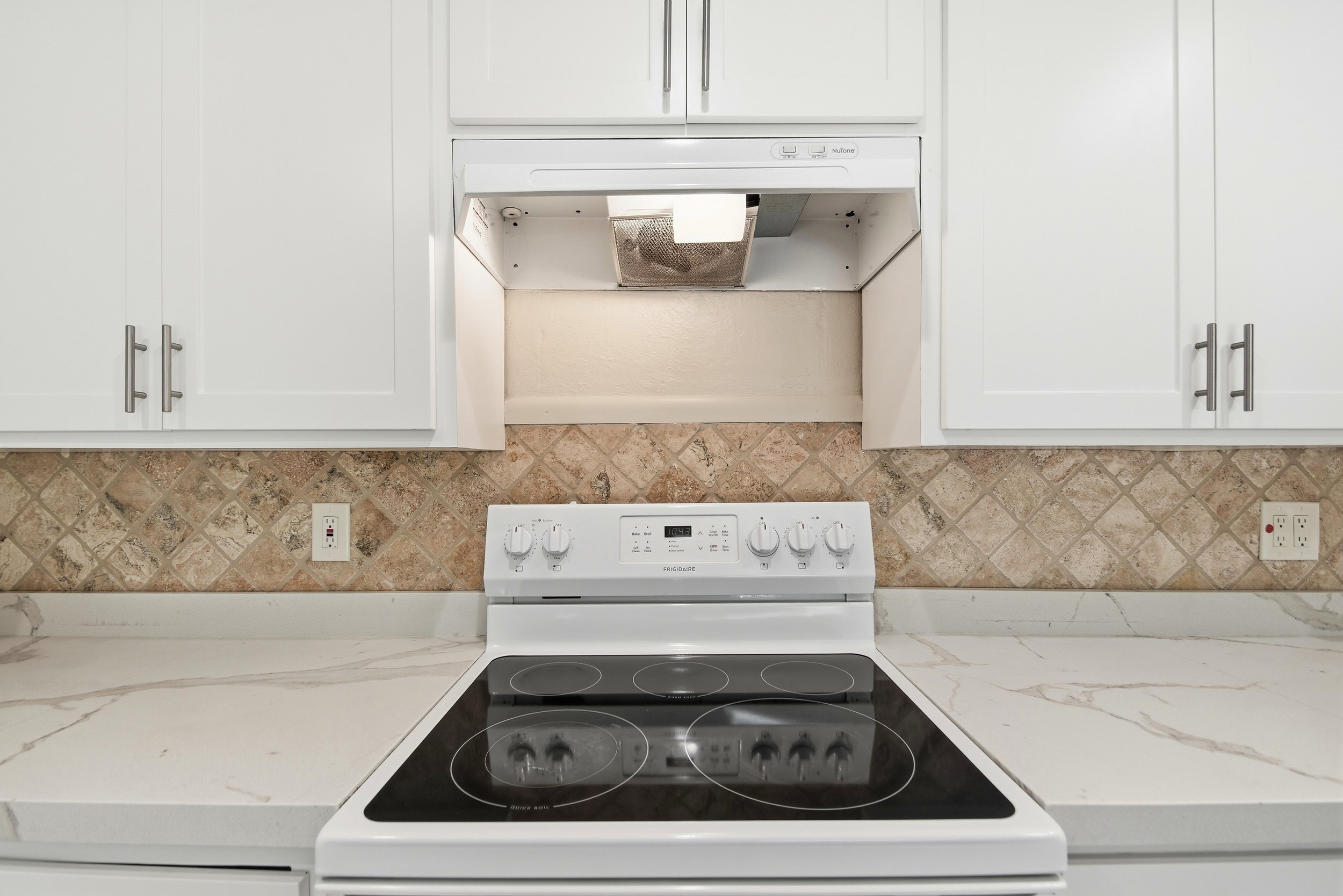 16_f8_442b_Las_Casitas_Ct.jpg