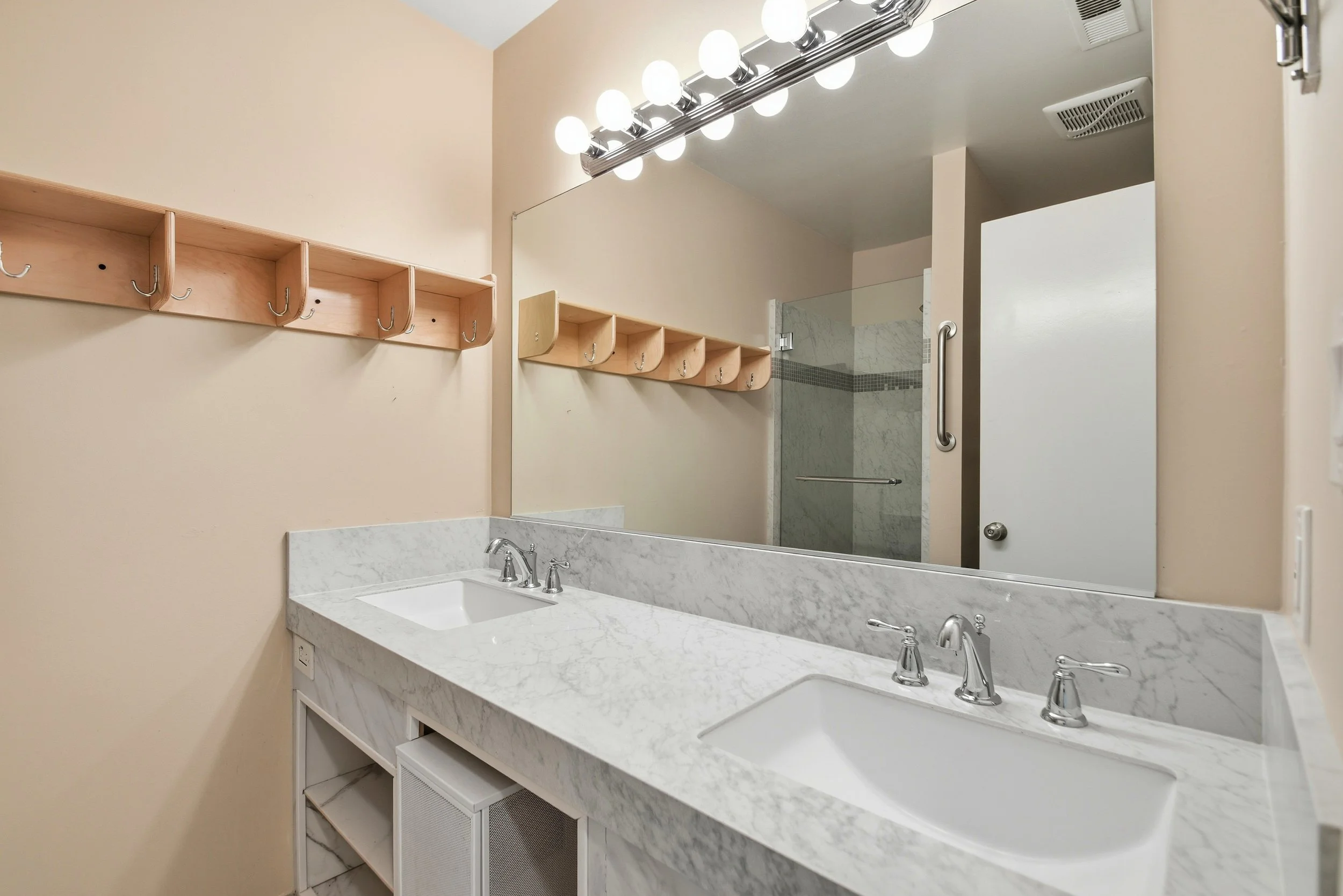 29_f8_442b_Las_Casitas_Ct.jpg