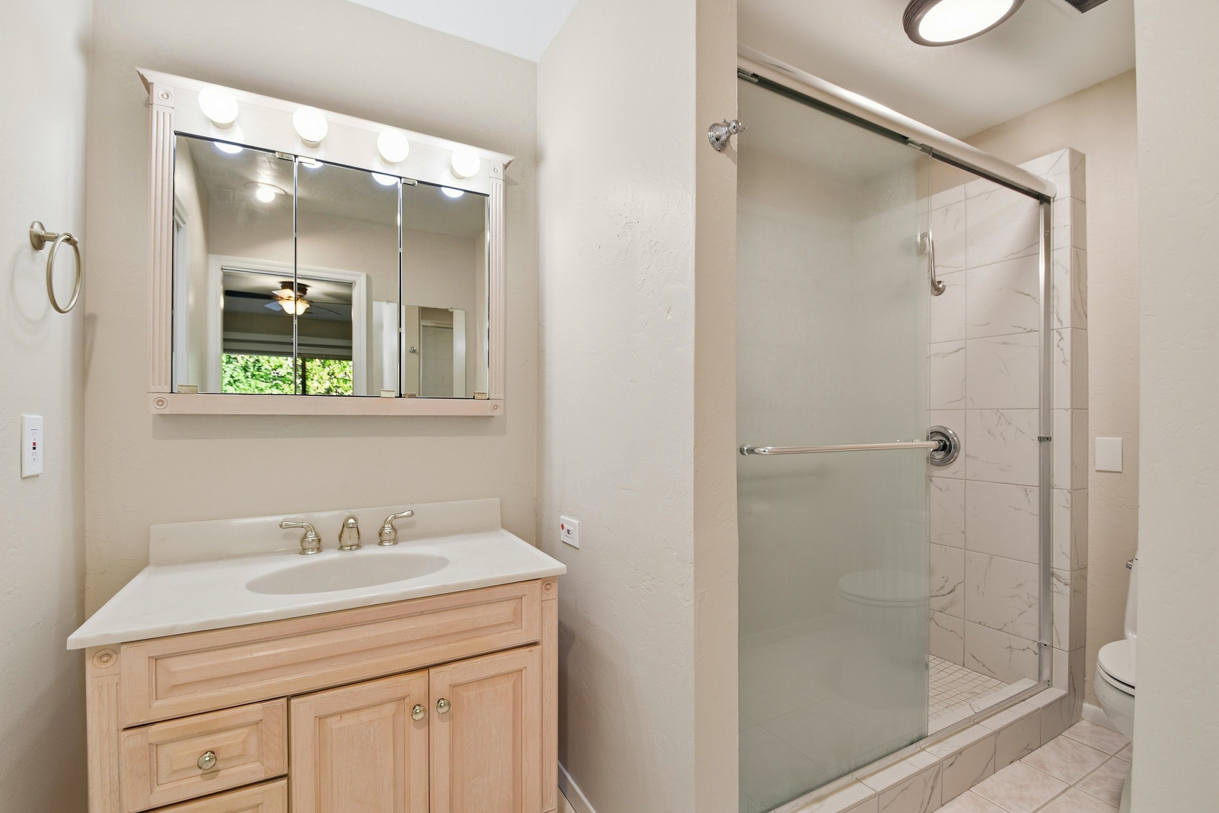 32_f8_442b_Las_Casitas_Ct.jpg