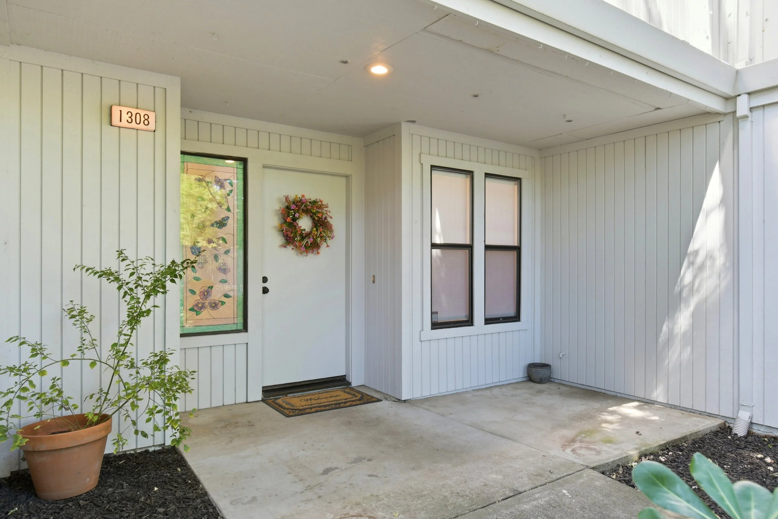 005_F8_1308_Mission_Blvd.JPG