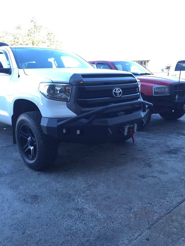 Pre-runner II Winch Bumper with square light cans. Toyoda 2.jpg