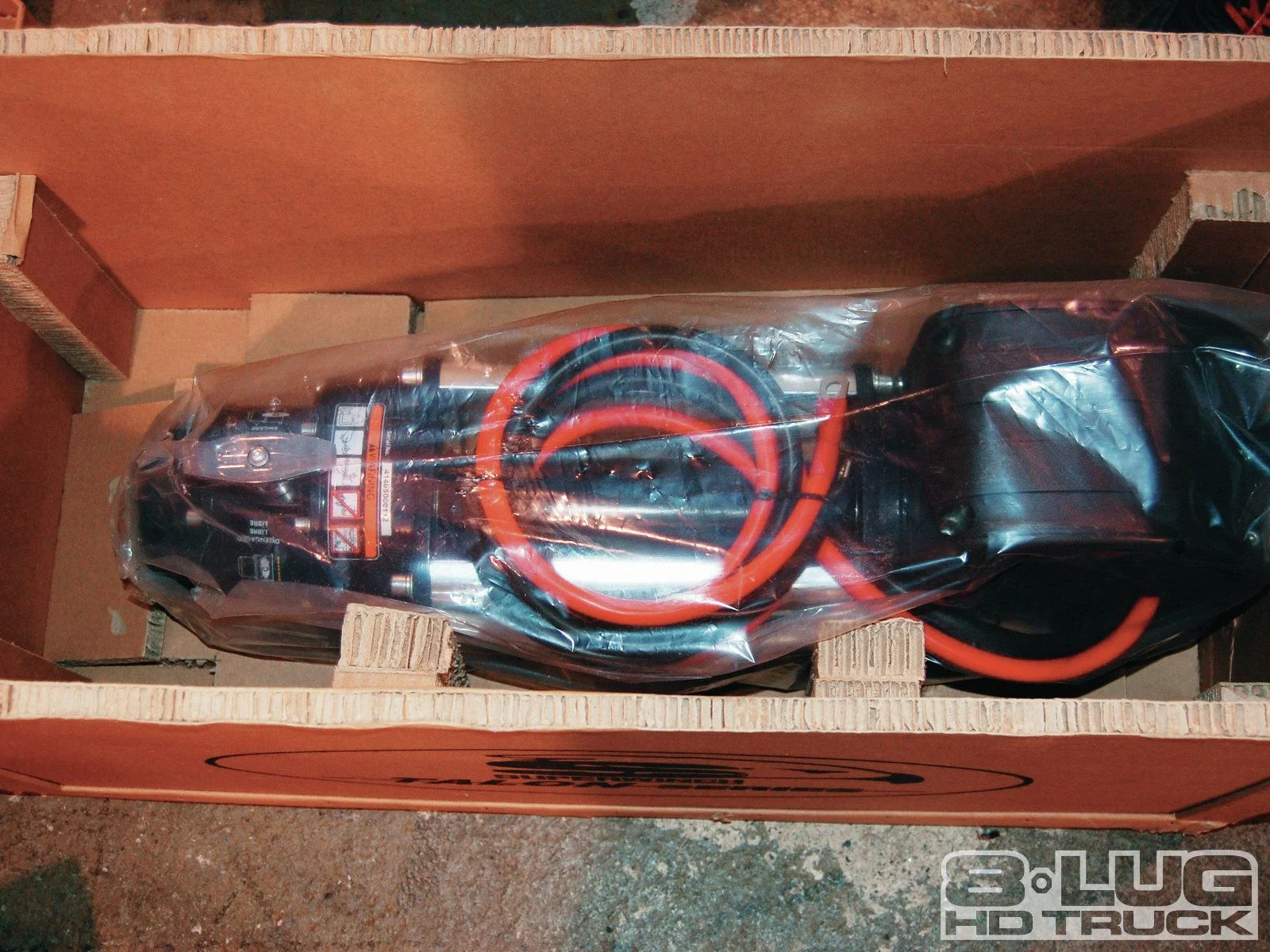1210-8l-24+winch-time-ultimate-tow-and-work-truck-upgrades+superwinch-package-contents.jpg