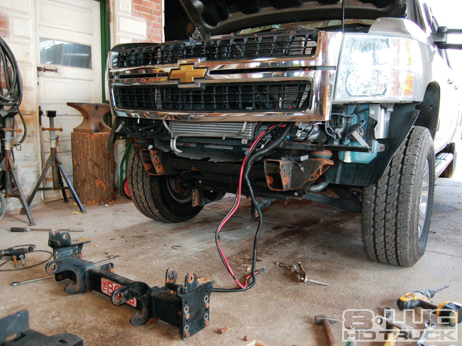 1210-8l-36+winch-time-ultimate-tow-and-work-truck-upgrades+new-plow-mounts.jpg