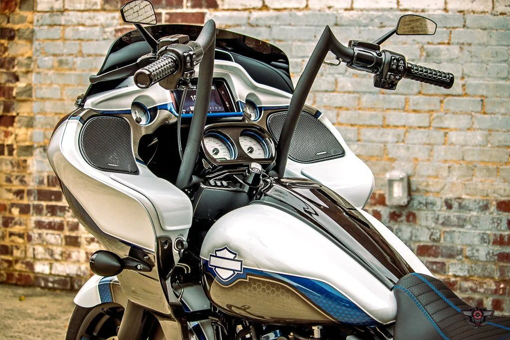 DAVE LEE - 2020 FLTRX CONVERTIBLE LUXURY LINER-19.jpg