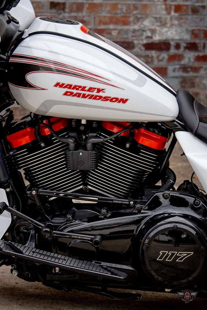 TALON ROAD GLIDE -15.jpg