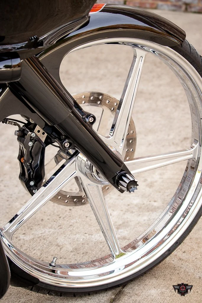 2020 FLTRXS ROAD GLIDE SPECAIL - LADY KILLER 26 WHEEL-24.jpg