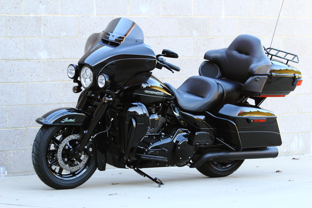 2014 Harley Davidson Ultra Limited Fully Blacked Out — SOUTHEAST