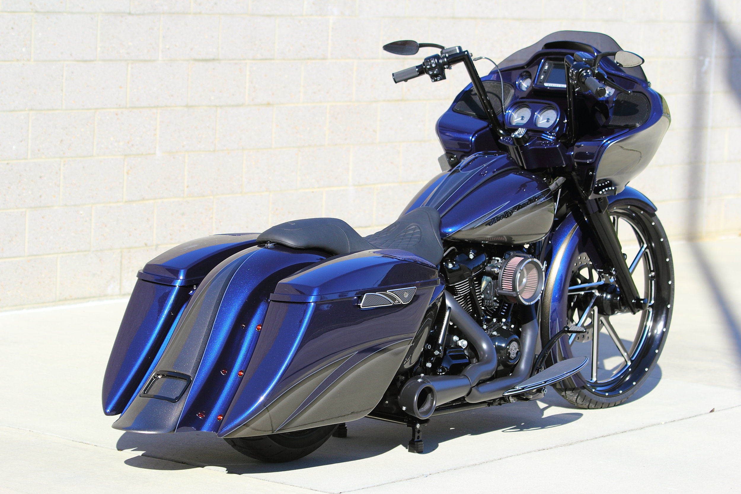 2017 ROAD GLIDE SPECIAL -  26011.JPG