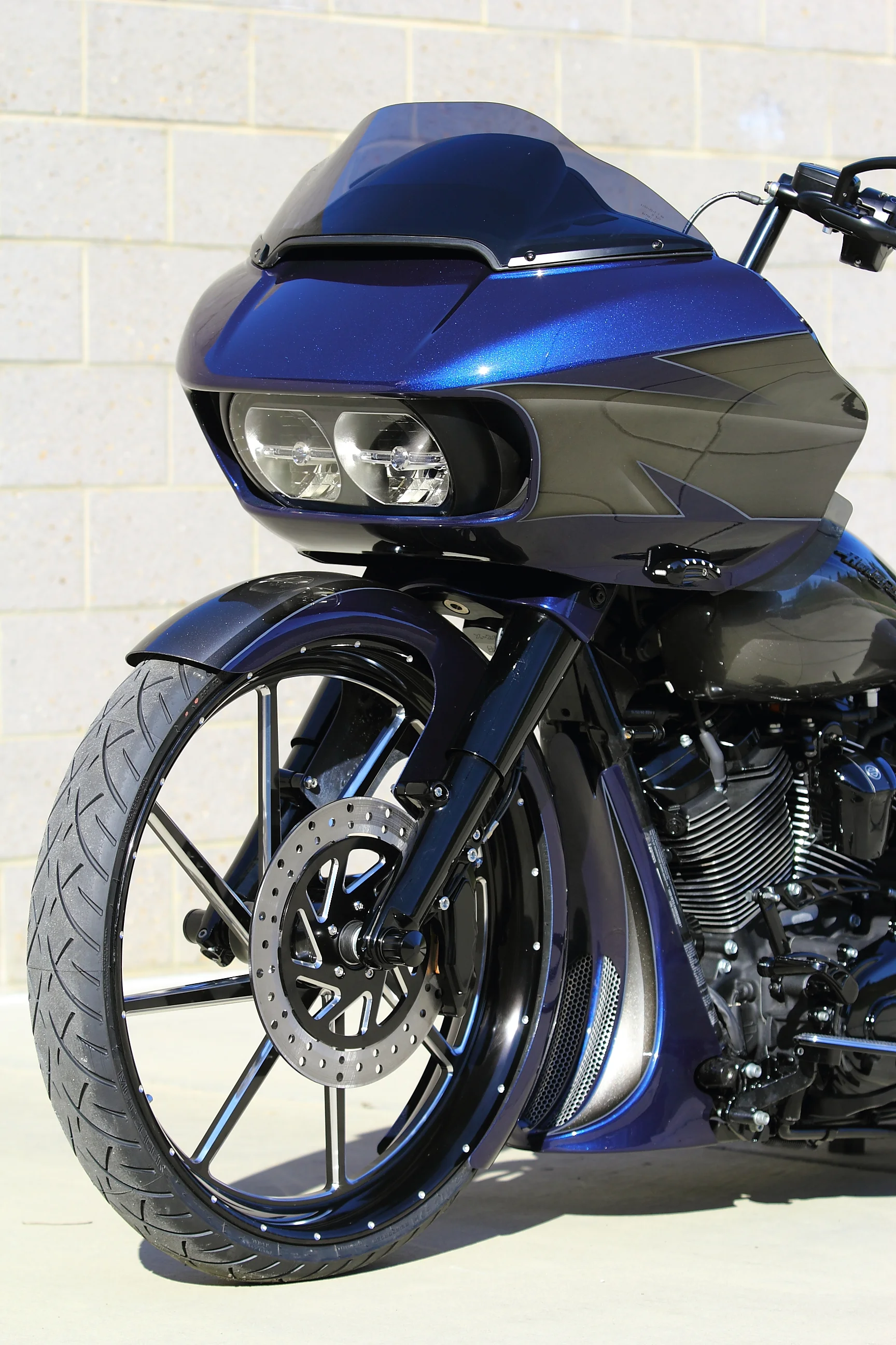 2017 ROAD GLIDE SPECIAL -  26020.JPG