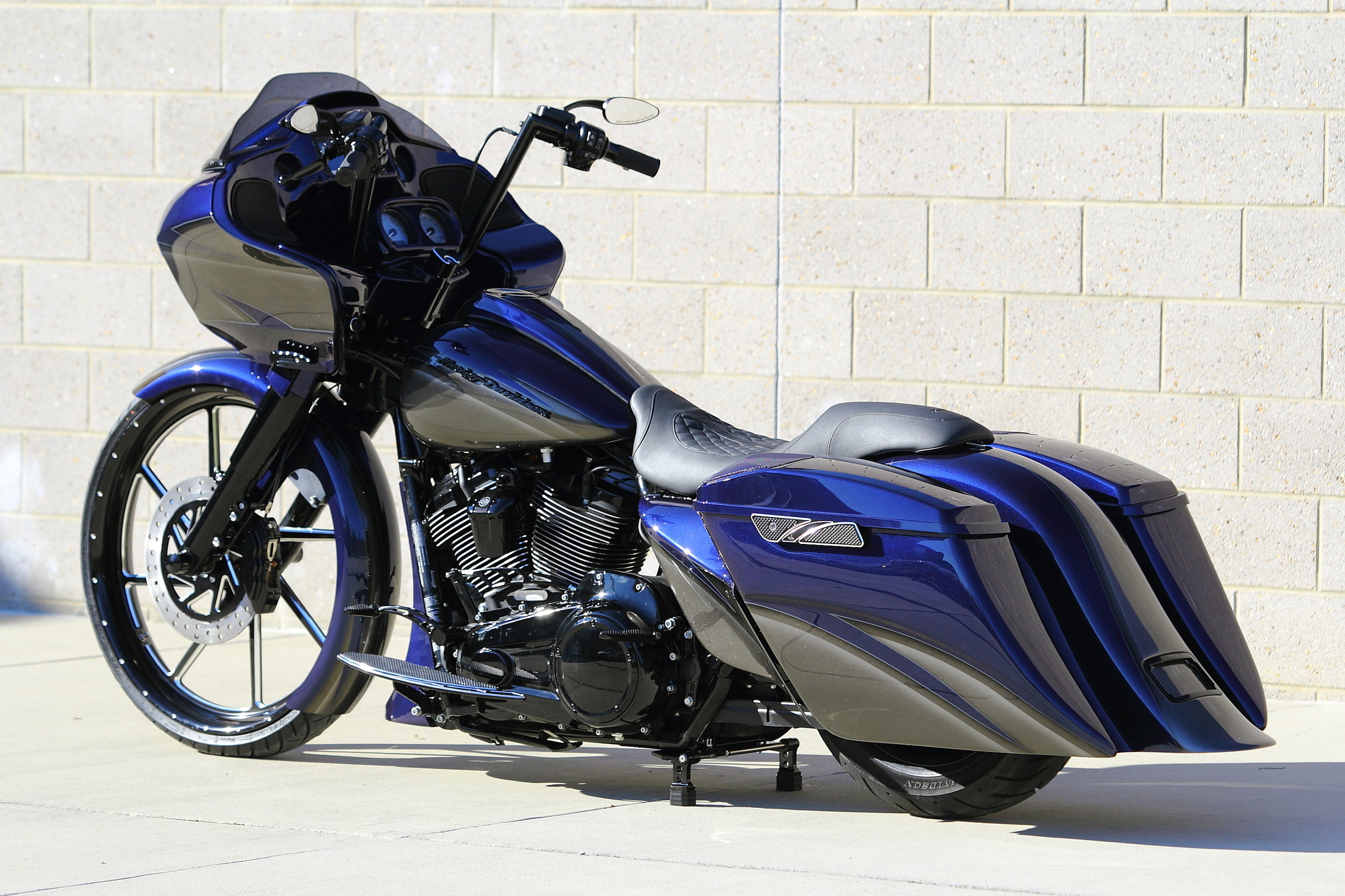 2017 ROAD GLIDE SPECIAL -  26023.JPG