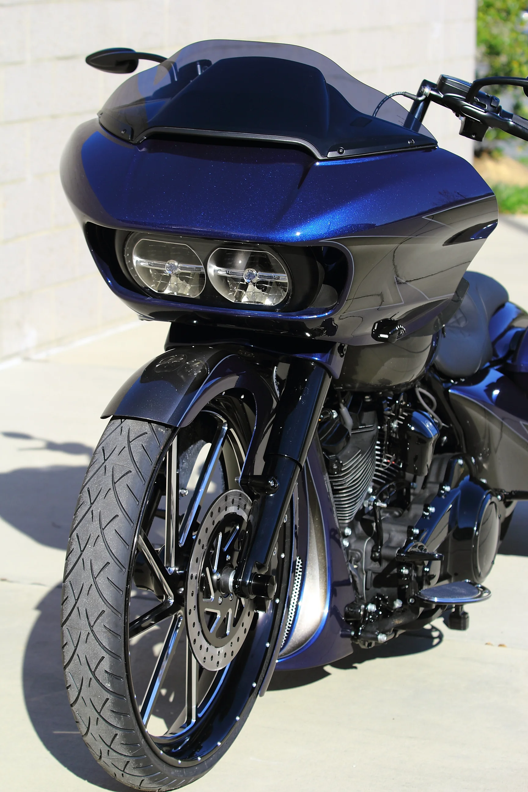 2017 ROAD GLIDE SPECIAL -  26025.JPG