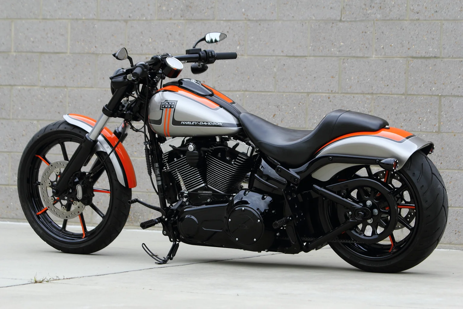 2016 BREAKOUT ORANGE WHEELS 001.JPG