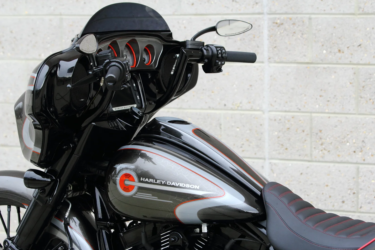 2016 FLHXS - ART DECO GRANITE  008.JPG