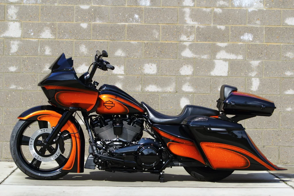 UNDERDOG ROAD GLIDE FATTY 002.JPG