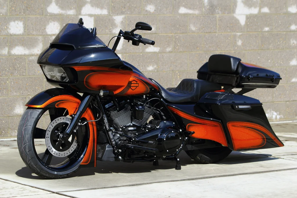 UNDERDOG ROAD GLIDE FATTY 004.JPG