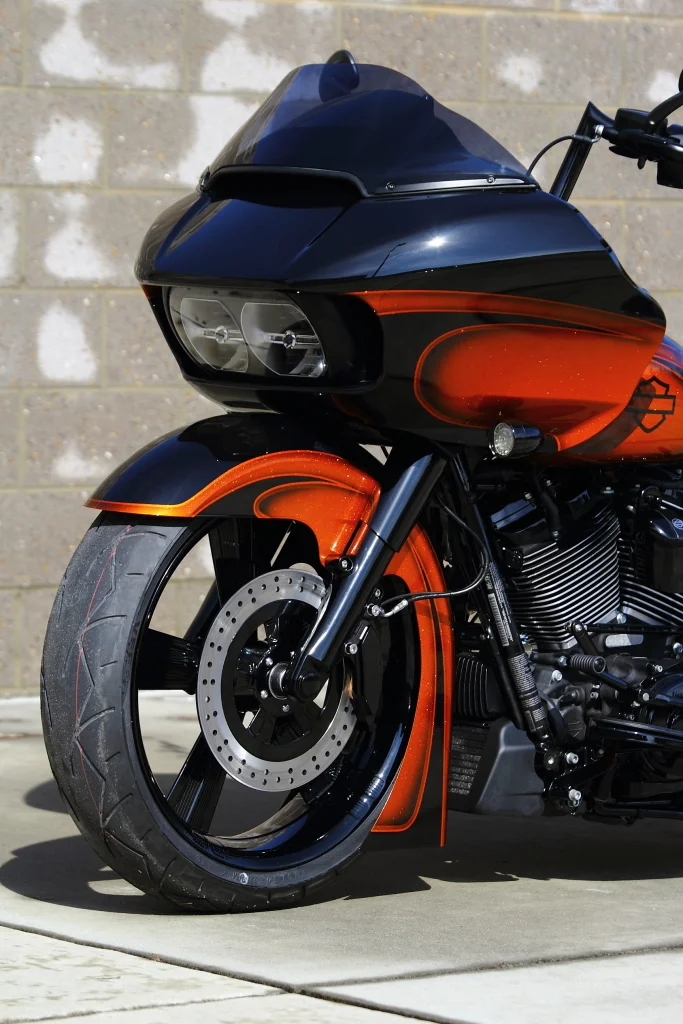 UNDERDOG ROAD GLIDE FATTY 005.JPG
